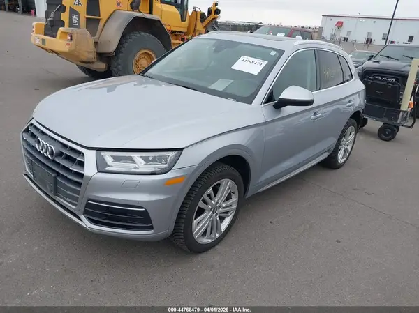 WA1BNAFY4J2067083 2018 AUDI Q5 - Image 2