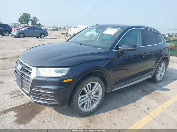 WA1BNAFY4J2074521 2018 AUDI Q5 - Image 2