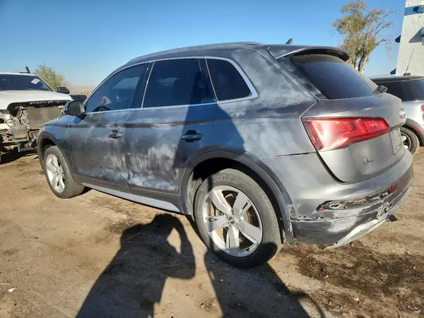 WA1BNAFY4J2079914 2018 AUDI Q5 - Image 2
