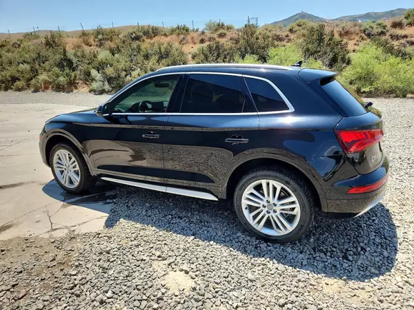 WA1BNAFY4J2080531 2018 AUDI Q5 - Image 2
