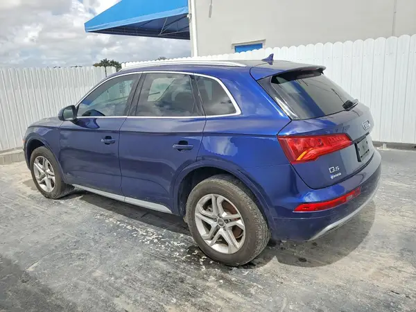 WA1BNAFY4J2080786 2018 AUDI Q5 - Image 2