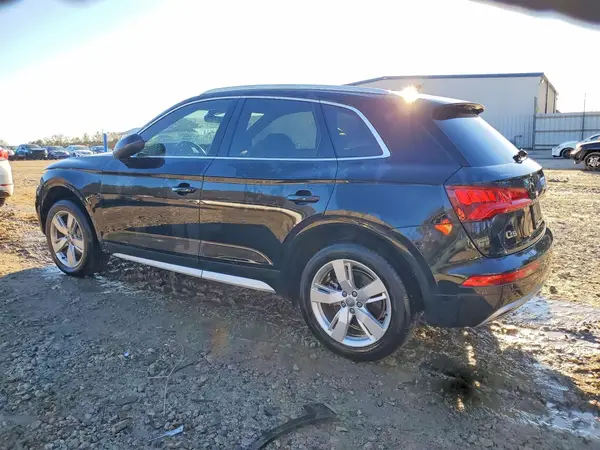 WA1BNAFY4J2085745 2018 AUDI Q5 - Image 2