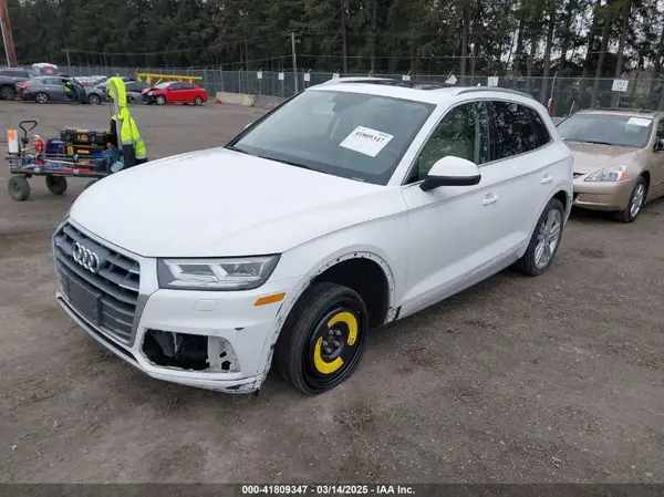 WA1BNAFY4J2088080 2018 AUDI Q5 - Image 2