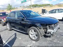 WA1BNAFY4J2097653 2018 AUDI Q5