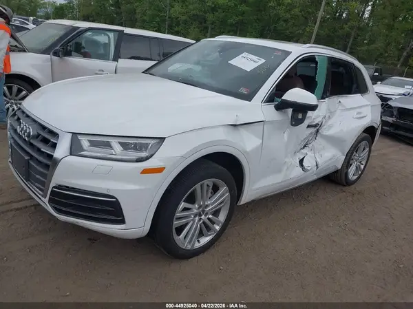WA1BNAFY4J2100650 2018 AUDI Q5 - Image 2