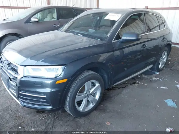 WA1BNAFY4J2105735 2018 AUDI Q5 - Image 2