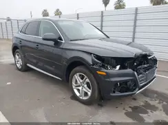 WA1BNAFY4J2106819 2018 AUDI Q5