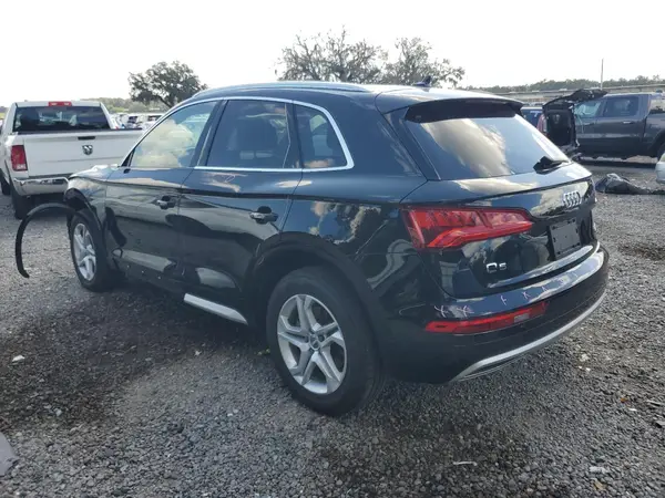 WA1BNAFY4J2115925 2018 AUDI Q5 - Image 2