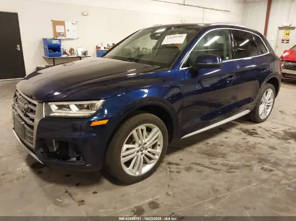 WA1BNAFY4J2116072 2018 AUDI Q5 - Image 2