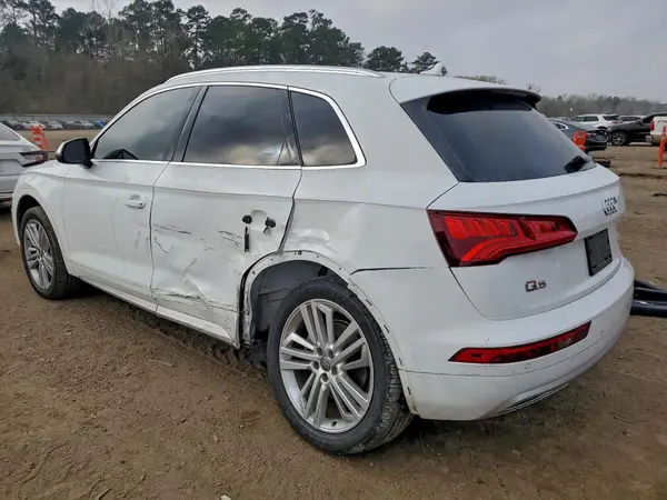 WA1BNAFY4J2154840 2018 AUDI Q5 - Image 2