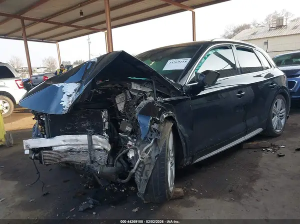 WA1BNAFY4J2189443 2018 AUDI Q5 - Image 2