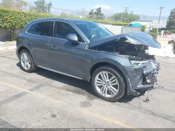 WA1BNAFY4J2204961 2018 AUDI Q5 - Image 1