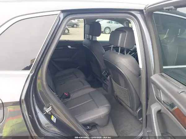 WA1BNAFY4J2214051 2018 AUDI Q5 - Image 8