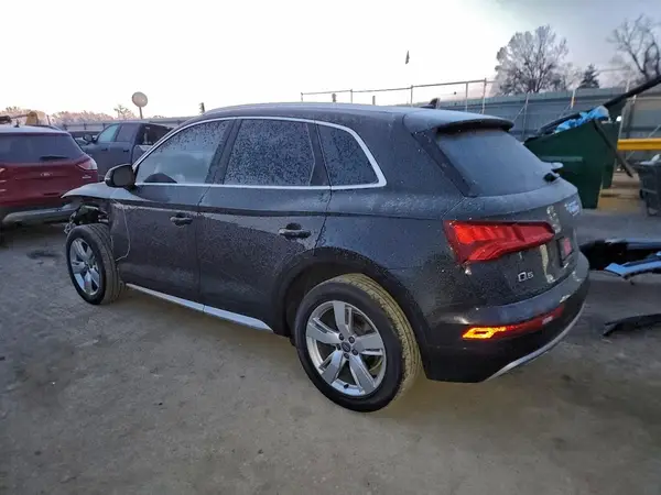 WA1BNAFY4J2217404 2018 AUDI Q5 - Image 2