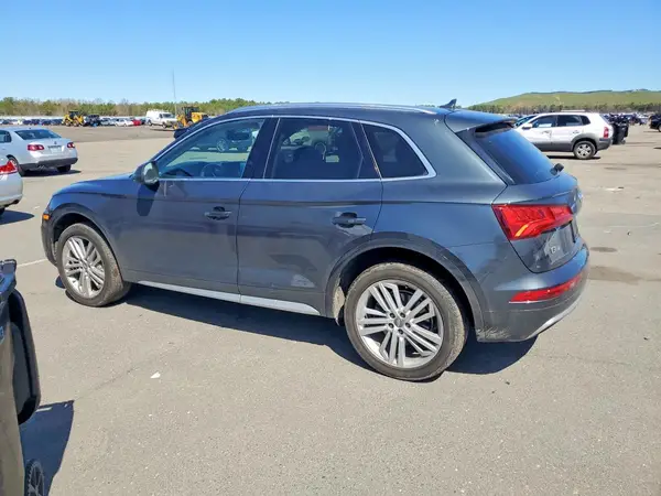 WA1BNAFY4J2224823 2018 AUDI Q5 - Image 2