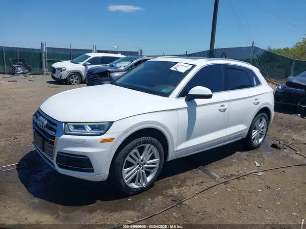 WA1BNAFY4J2231870 2018 AUDI Q5 - Image 2