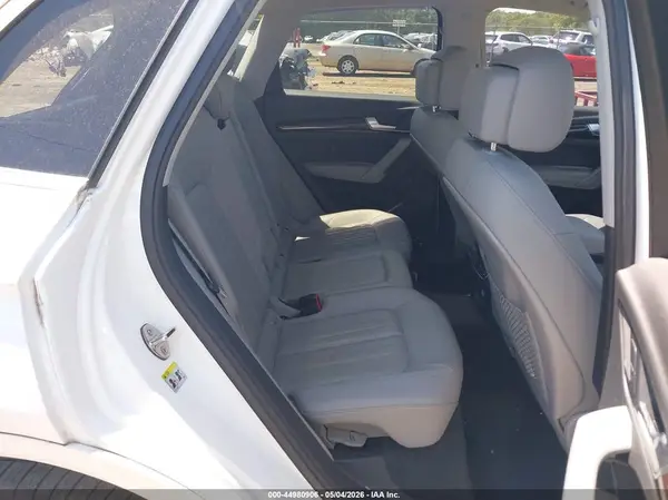WA1BNAFY4J2231870 2018 AUDI Q5 - Image 8