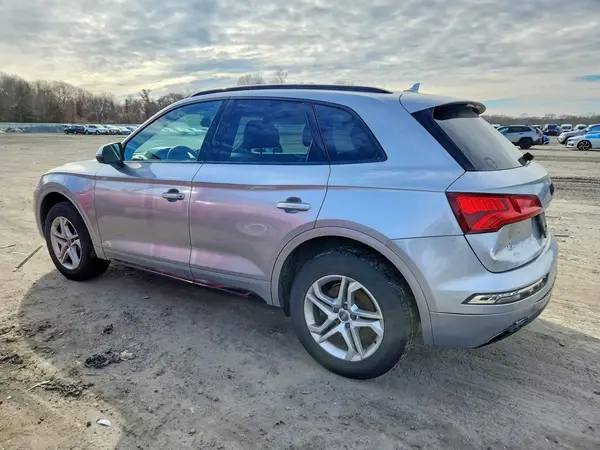 WA1BNAFY4J2238074 2018 AUDI Q5 - Image 2