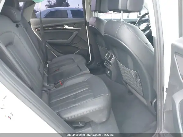 WA1BNAFY4J2240701 2018 AUDI Q5 - Image 8