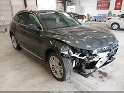 WA1BNAFY4J2244117 2018 AUDI Q5