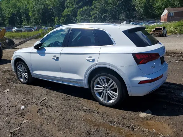 WA1BNAFY4K2023540 2019 AUDI Q5 - Image 2