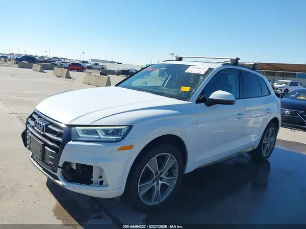 WA1BNAFY4K2036644 2019 AUDI Q5 - Image 2