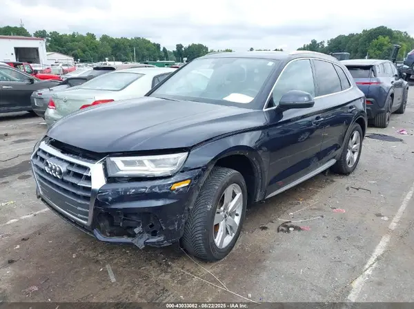 WA1BNAFY4K2036904 2019 AUDI Q5 - Image 2