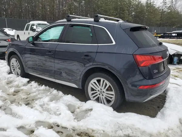 WA1BNAFY4K2038622 2019 AUDI Q5 - Image 2