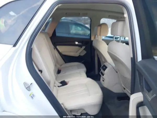 WA1BNAFY4K2049328 2019 AUDI Q5 - Image 8