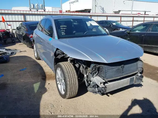 WA1BNAFY4K2051774 2019 AUDI Q5 - Image 1
