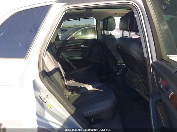 WA1BNAFY4K2051774 2019 AUDI Q5 - Image 8