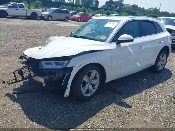 WA1BNAFY4K2053802 2019 AUDI Q5 - Image 2