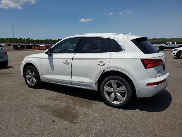 WA1BNAFY4K2071118 2019 AUDI Q5 - Image 2