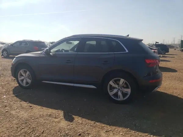 WA1BNAFY4K2071376 2019 AUDI Q5 - Image 2