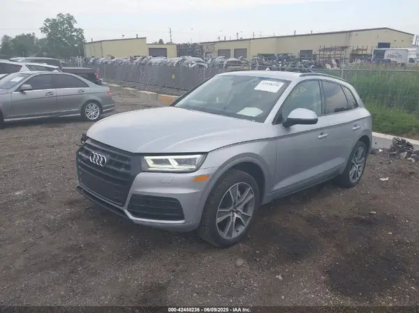 WA1BNAFY4K2073225 2019 AUDI Q5 - Image 2