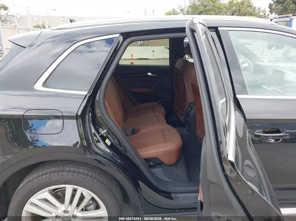 WA1BNAFY4K2076223 2019 AUDI Q5 - Image 8