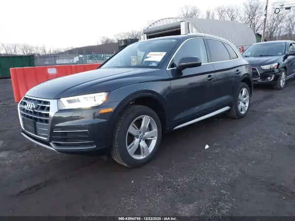 WA1BNAFY4K2079087 2019 AUDI Q5 - Image 2