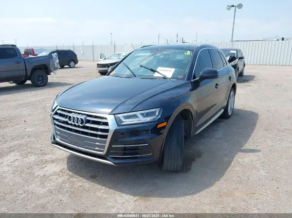WA1BNAFY4K2081535 2019 AUDI Q5 - Image 2