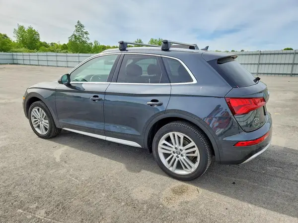WA1BNAFY4K2085679 2019 AUDI Q5 - Image 2