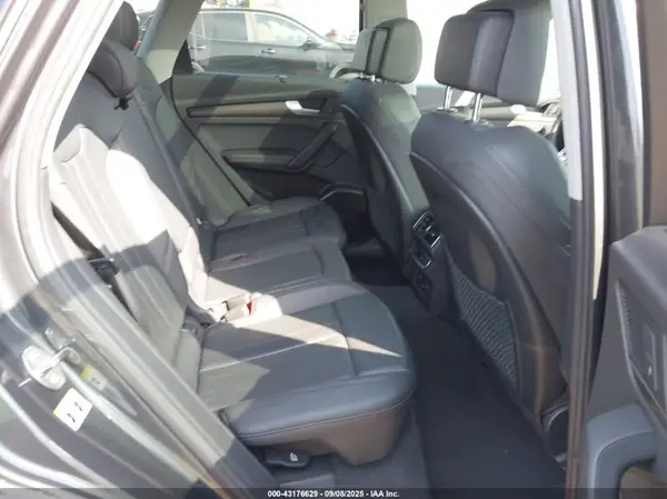 WA1BNAFY4K2088789 2019 AUDI Q5 - Image 8