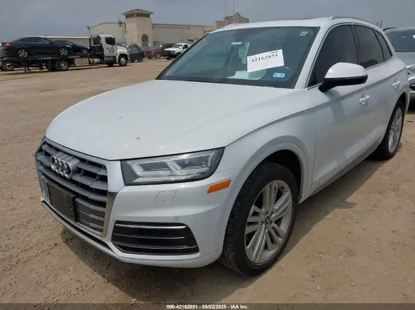 WA1BNAFY4K2091255 2019 AUDI Q5 - Image 2