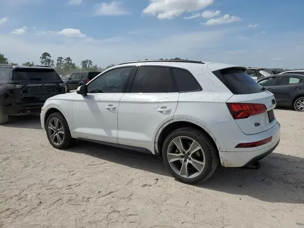 WA1BNAFY4K2095628 2019 AUDI Q5 - Image 2