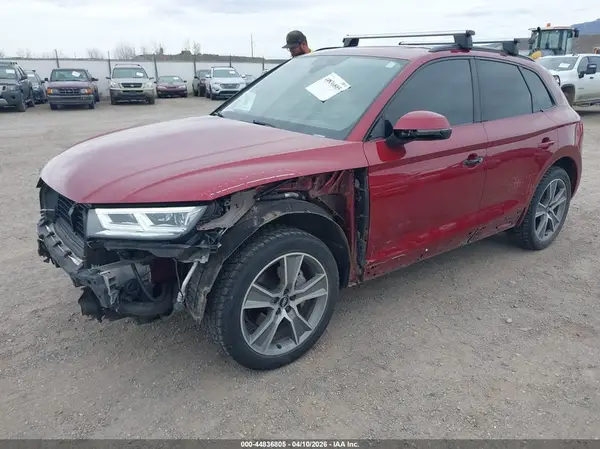 WA1BNAFY4K2096746 2019 AUDI Q5 - Image 2
