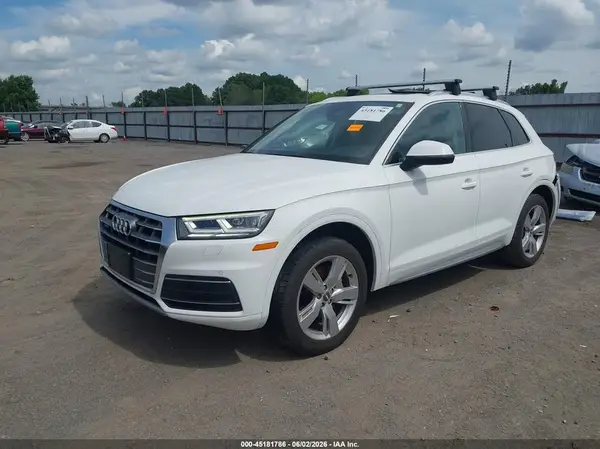 WA1BNAFY4K2098836 2019 AUDI Q5 - Image 2