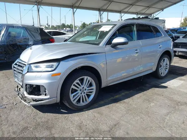 WA1BNAFY4K2099498 2019 AUDI Q5 - Image 2
