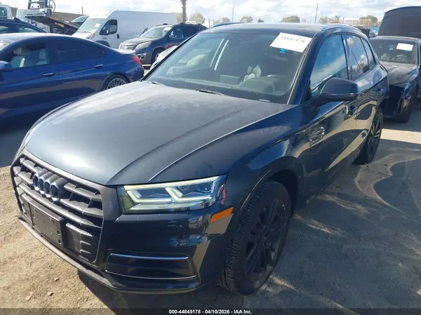 WA1BNAFY4K2100147 2019 AUDI Q5 - Image 2