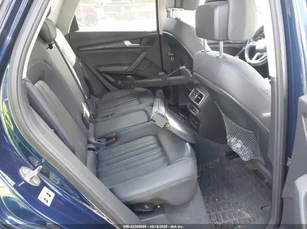 WA1BNAFY4K2100763 2019 AUDI Q5 - Image 8