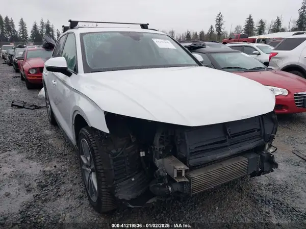 WA1BNAFY4K2105574 2019 AUDI Q5 - Image 1