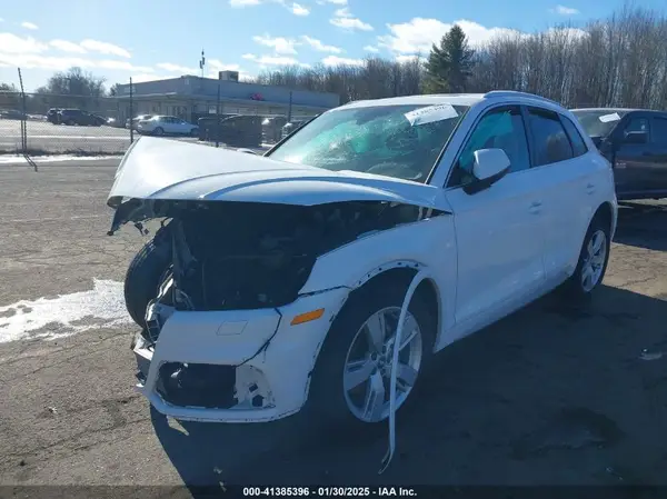 WA1BNAFY4K2116140 2019 AUDI Q5 - Image 2