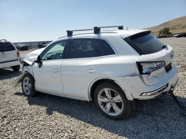 WA1BNAFY4K2129096 2019 AUDI Q5 - Image 2